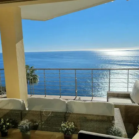 Sea View Swimming Pool Separately. Appartamento Borsh