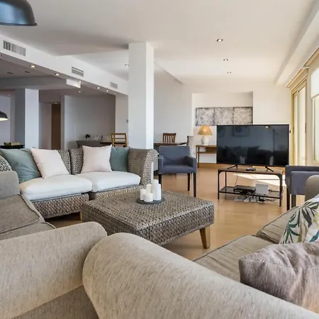 Sea View Swimming Pool Separately. Apartamento *